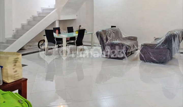 Nias Coconut House Kelapa Gading, North Jakarta