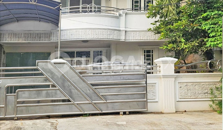 Janur Elok House, Kelapa Gading, North Jakarta