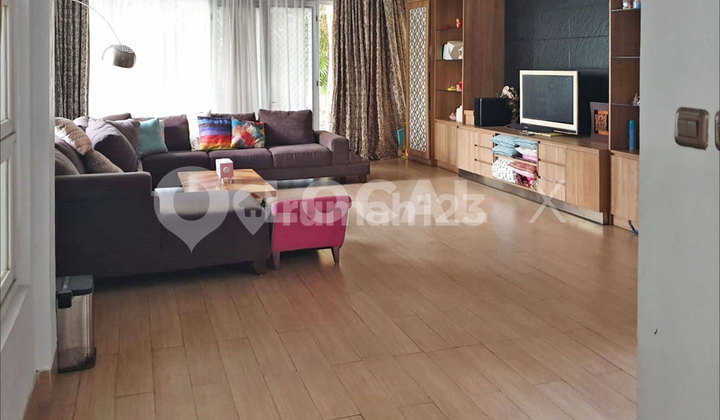 Rumah Grand Orchard Ebony Kelapa Gading, Jakarta Utara
