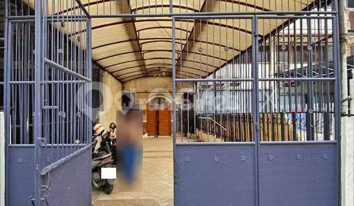 West Cideng Gambir Shop House, Central Jakarta