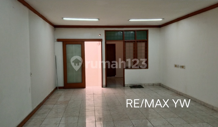Ruko 3 Lantai di Jalan BKR Pusat Kota Bandung 8
