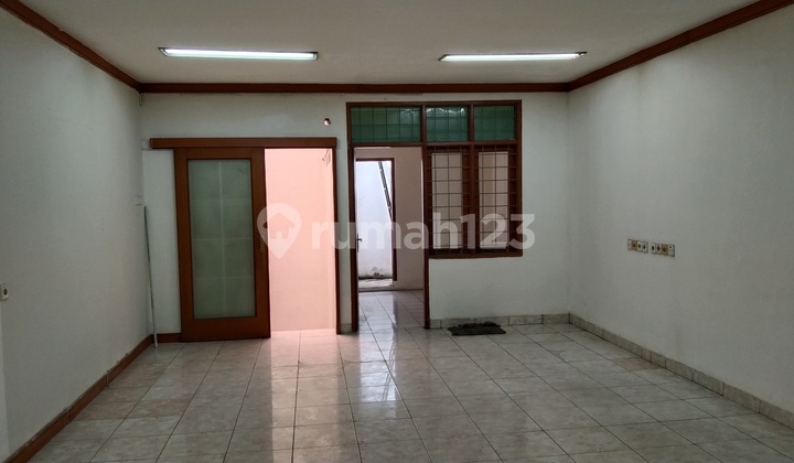 Ruko 3 Lantai di Jalan BKR Pusat Kota Bandung 9