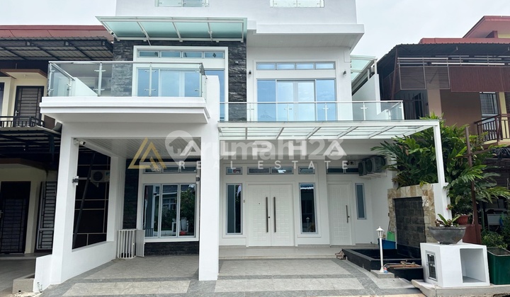 Quick Sale 3-Story Fully Furnished Beverly Green House in Batam Centre Quick Sale 3-Story Fully Furnished Beverly Green House in Batam Centre