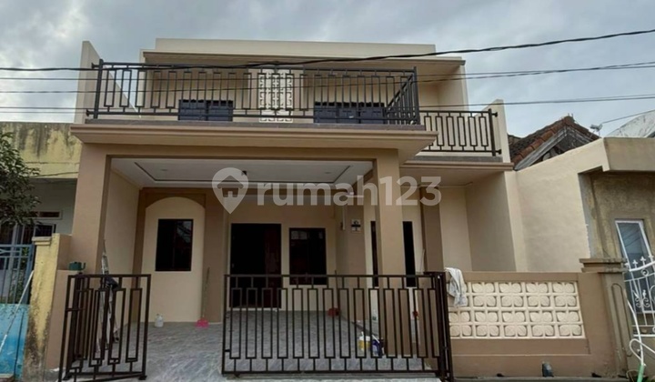 Dijual Cepat Rumah 2 Lantai Siap Renov di Plamo Garden Batam Center Dijual Cepat Rumah 2 Lantai Siap Renov di Plamo Garden Batam Center