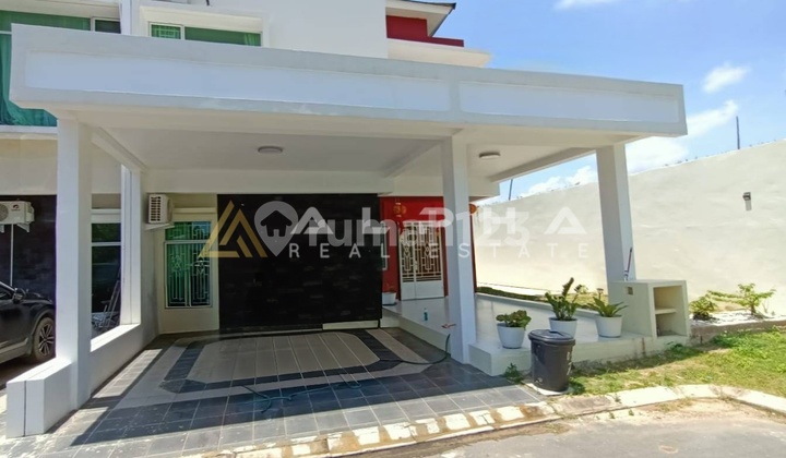 For Quick Sale: 2-Story Hook House in Oriental Pasir Putih Batam For Quick Sale: 2-Story Hook House in Oriental Pasir Putih Batam