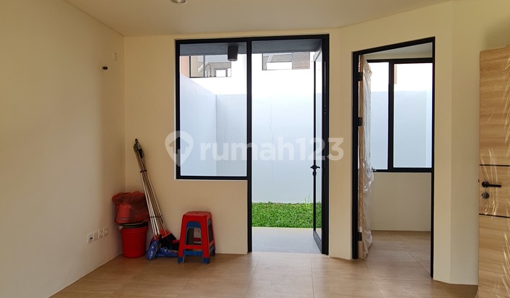 Rumah 2 Lantai Di Cendana Livin, Park Serpong, Kondisi Baru, Siap Huni.