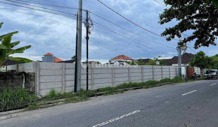 STRATEGIC LAND ON THE MAIN STREET OF TUKAD BATANGHARI RENON 1