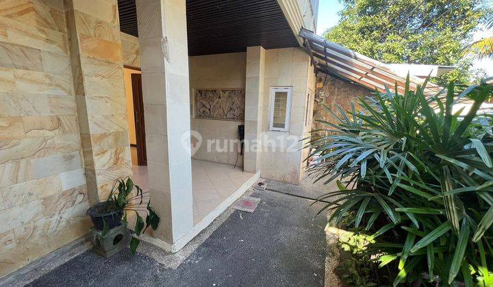 Modern house for sale with a calm atmosphere in Jimbaran 2