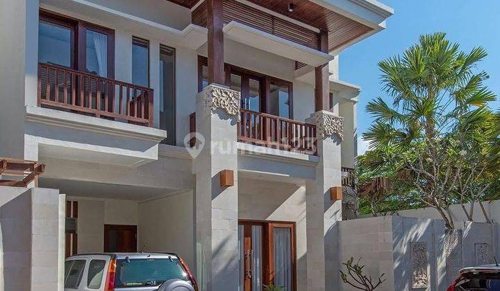 House for sale in a One Gate System Complex near Renon Sanur 1