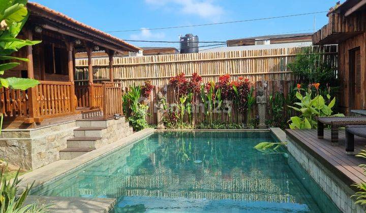 Villa Cantik Bernuansa Etnik di Buduk Badung Bali 1