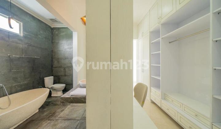 Luxury Villa With Beautiful View In Pecatu 2