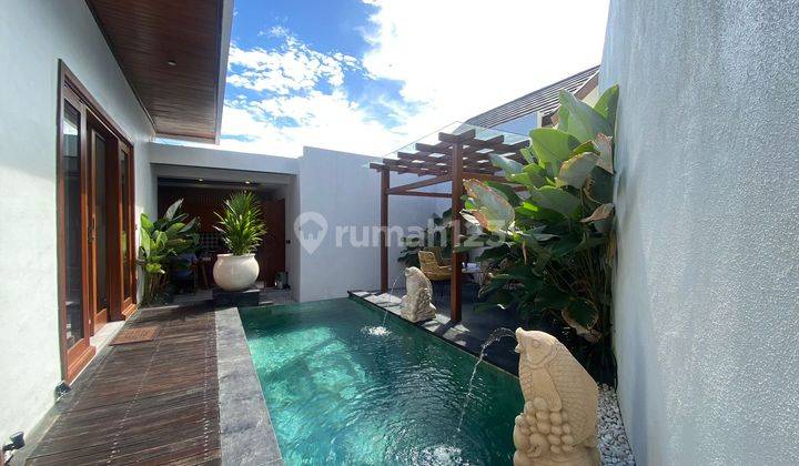 Villa Cantik Modern Dalam Komplek Di Canggu 1