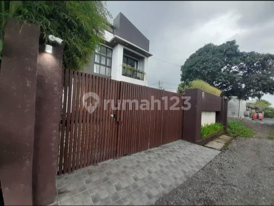 Elegant Villa With Mountain View Fully Furnished In Gianyar Elegant Villa With Mountain View Fully Furnished In Gianyar