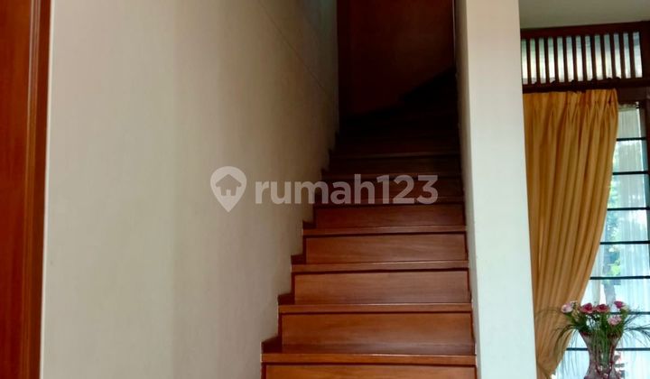 Rumah Semi Furnish Lux Siap Huni Bagus di Setra Duta 2