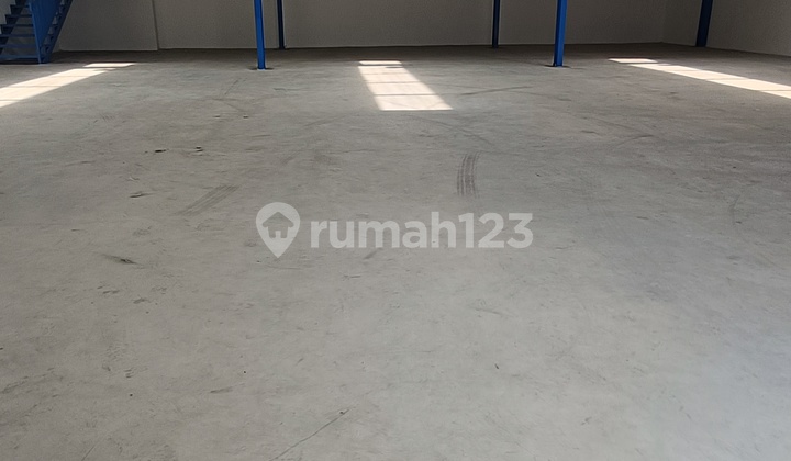 Good Warehouse Ready to Use Strategic Location on Mainroad Caringin Good Warehouse Ready to Use Strategic Location on Mainroad Caringin