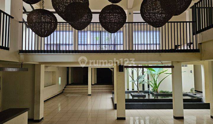 Ruang Usaha Cocok Cafe/Kantor, Lokasi Strategis, Ramai Usaha, di Sayap Pelajar Pejuang 1