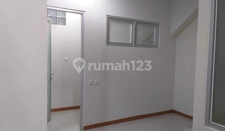 Ready-to-Use Clean Good Strategic Shop House Near Yogyakarta Supermarket Mekarwangi 2