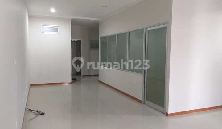 Ruko Siap Pakai Bersih Bagus Strategis Dekat Yogya Supermarket Mekarwangi