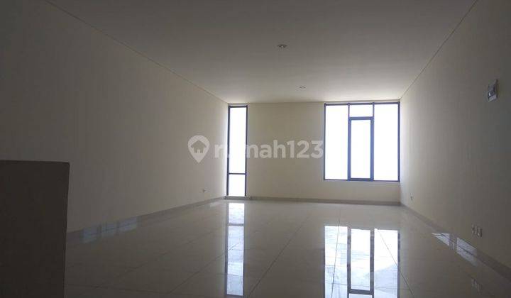 Harga Promo! Ruko Cocok Usaha ,3 Lantai, Bagus, Lokasi Strategis Di Buah Batu Square 2