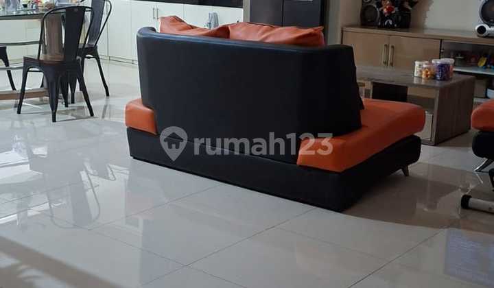 Rumah Cakep Siap Huni Bagus di Taman Kopo Indah 3 Blok E