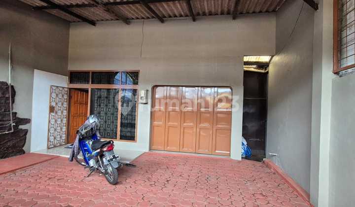 Nice House Ready to Live Clean in the City Center Located on Aksan Sayap Sudirman