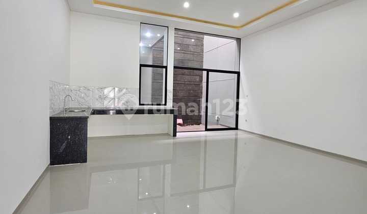 Rumah Baru Cakep Lux Siap Huni di Mekar Wangi