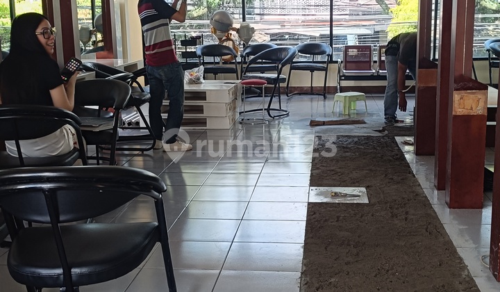 Business Space, Suitable for Salon, Strategically Allocated Office on Setiabudi Main Road