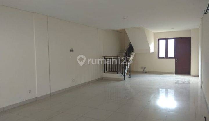 Harga Promo! Ruko Cocok Usaha ,3 Lantai, Bagus, Lokasi Strategis Di Buah Batu Square 1
