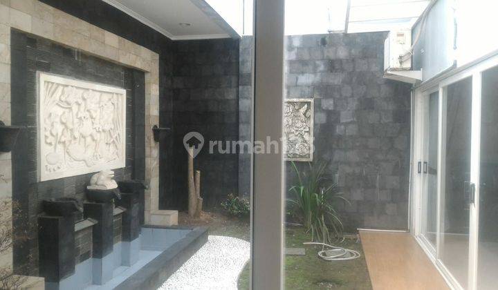 Dijual rumah siap huni depan taman di kota wisata 2