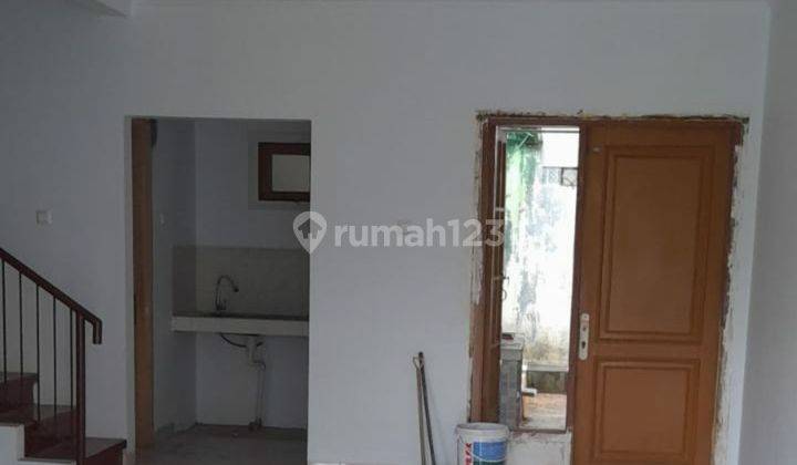 Dijual rumah siap huni 2 lantai di raffles hills cibubur 2