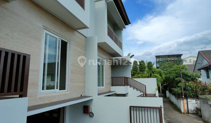 Dijual Rumah Brand New 3 Lantai Strategis Ada Pool di Ampera Kemang, Jaksel  1