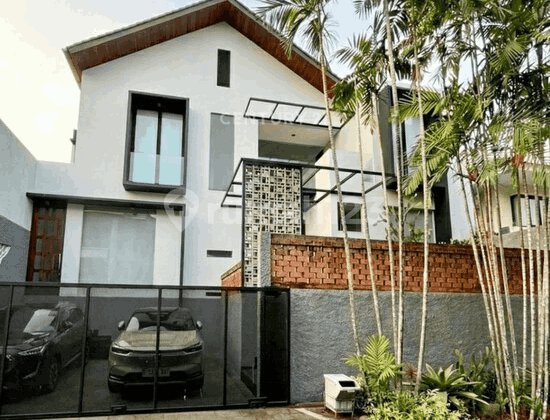 Beautiful Move-in Ready House for Sale in Lebak Bulus