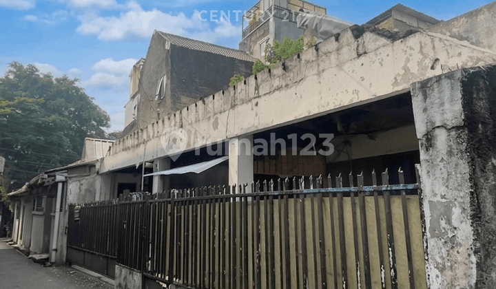 Dijual Rumah Hitung Tanah Harga Dibawah NJOP di Kuningan Jaksel Dijual Rumah Hitung Tanah Harga Dibawah NJOP di Kuningan Jaksel