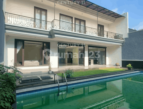 Nice House with Pool for Rent in Pondok Indah 2