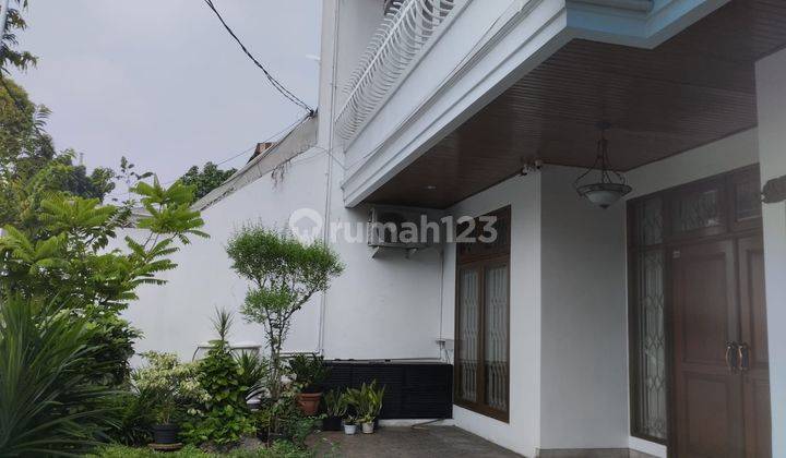 Rumah Luas 2 Lantai Nyaman Asri Di Kemanggisan  1