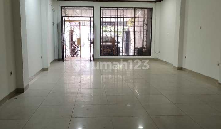 Bangunan Komersil Ruko 3,5 Lantai Cocok untuk Kantor Area Kebon Kacang Jakarta Pusat 2