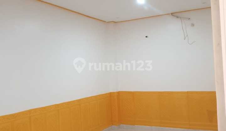 For Sale / For Rent 4-Story House in Citra Raya, Villagio Eastportofino Cluster, Tangerang 2