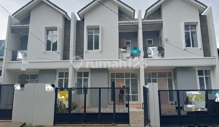 Quick Sale Brand New 2.5 Story House in Kav DKI, South Meruya, West Jakarta 2