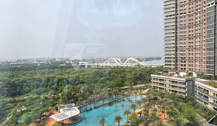 For Sale at a Loss, Net Price for Gold Coast PIK Honolulu Tower Apartment Unit, Low Zone.