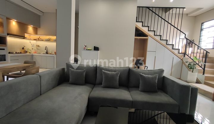 Rumah 3 Lantai Siap Huni & Strategis Dekat Mall Area Cengkareng Timur