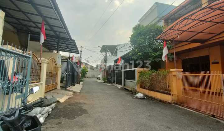 Jual Cepat Bangunan Rumah Siap Huni Area Taman Kota Jakarta Barat Dekat Stasiun Jual Cepat Bangunan Rumah Siap Huni Area Taman Kota Jakarta Barat Dekat Stasiun