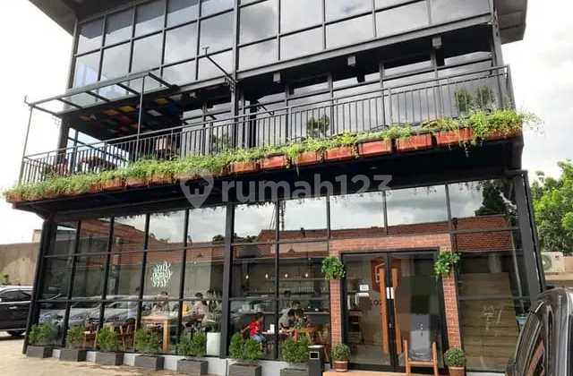 For Rent: Ex Cafe Building & Dance Studio Area, Pos Pengumben, West Jakarta