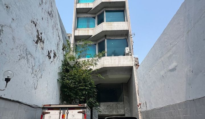 Dijual / Disewakan Siap Huni Gedung 5 Lantai Area Pancoran Glodok Jakarta Barat 