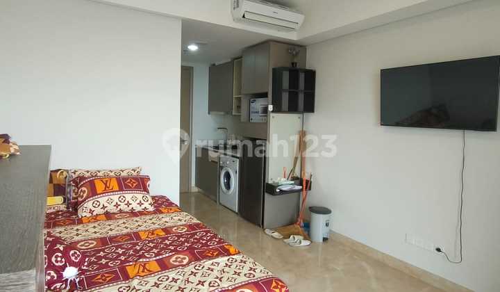 Best Price Unit Apartemen Gold Coast Tipe Studio View Pool Siap Pakai 2