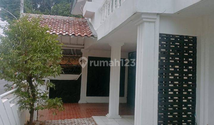 Disewakan Rumah 2 Lt Siap Huni di Jl Tebet Dalam Jakarta Selatan  1