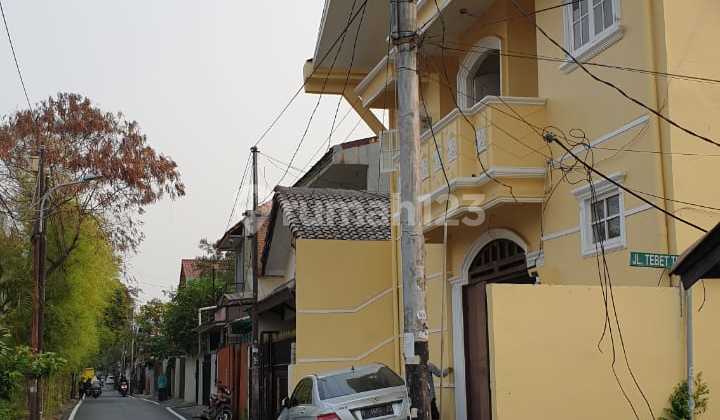 For Sale / Rent 2-Story Boarding House in Tebet Area, South Jakarta, Spacious Garage Available 2