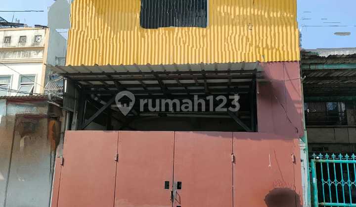 For Quick Sale: 23-Room Boarding House in Cosmos Garden Area, North Kedoya, West Jakarta 1