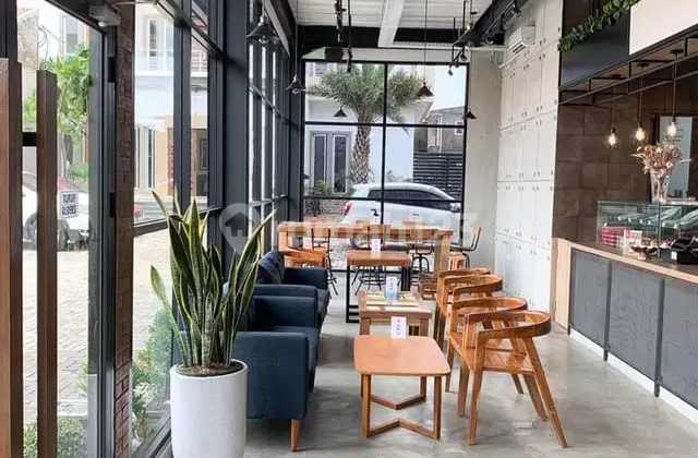 For Rent: Ex Cafe Building & Dance Studio Area, Pos Pengumben, West Jakarta