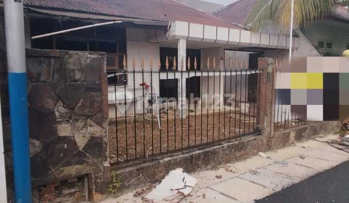 Jual Cepat Rumah Tua Hitung Tanah Lingkungan Komplek Sunrise Garden JakBar