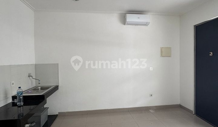 rumah pik 2 depan disewakan uk:4,5x10m2 2KT sudah ada ac 2